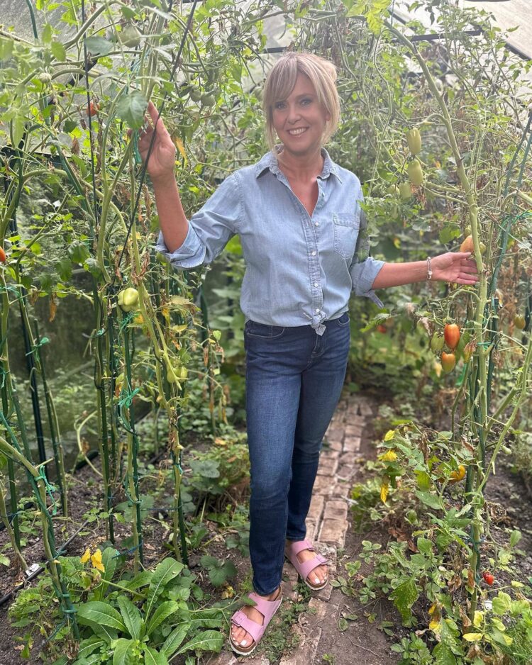 ewa wachowicz feet 3