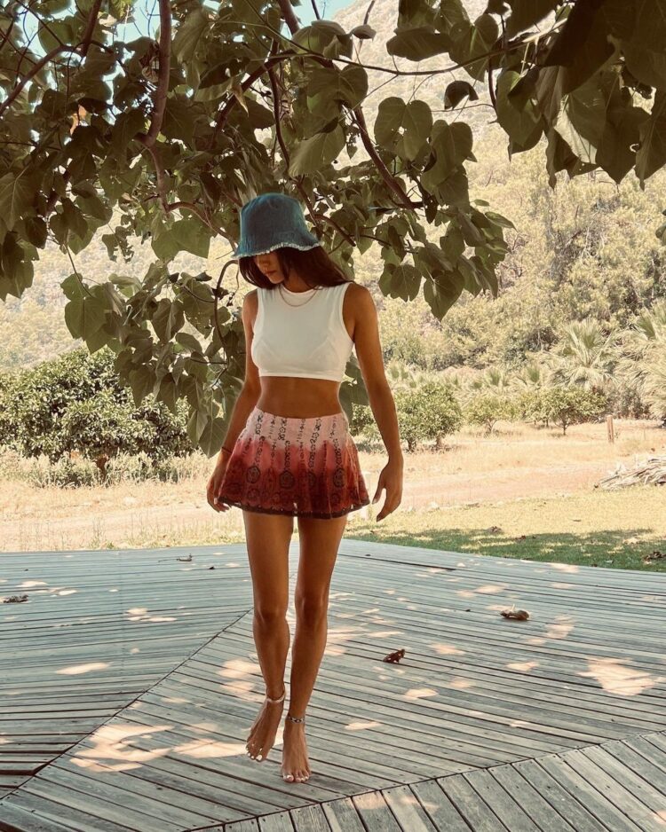 eylul kandemir feet 6