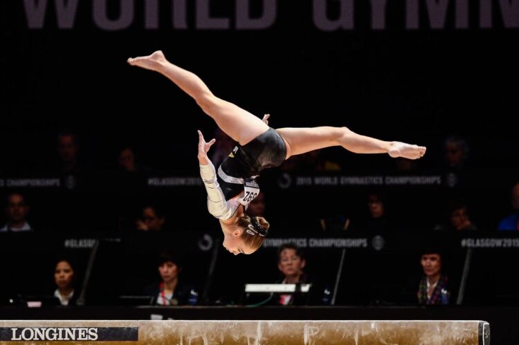 eythora thorsdottir feet 3