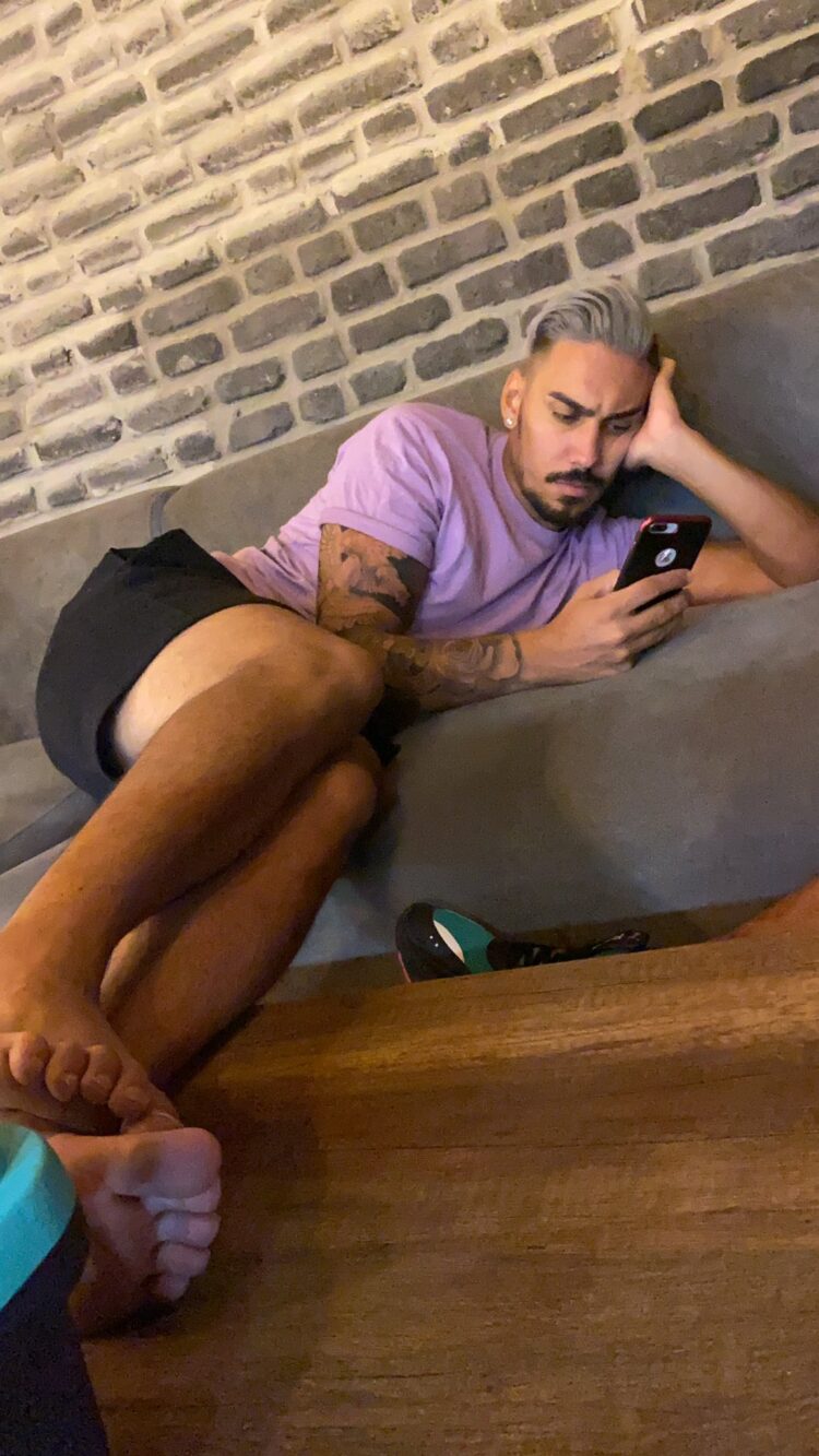 ezgi gizem akdogan feet