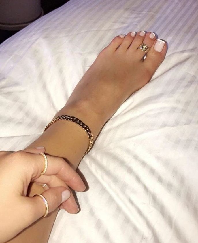fabi martinez feet 5