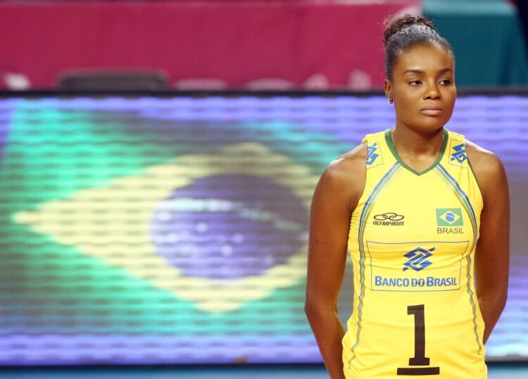 fabiana claudino feet 6