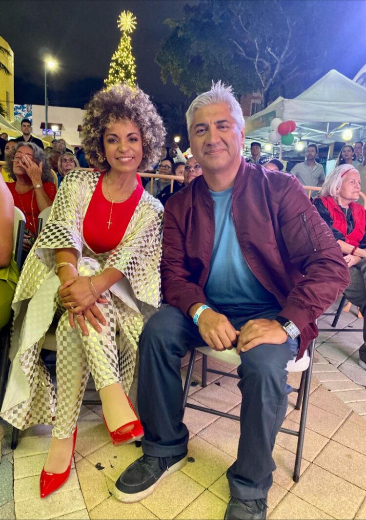 fabiola angulo feet 4