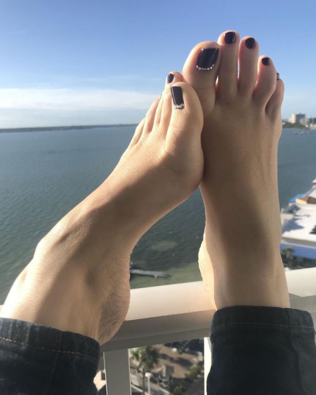 fabiola cimminella feet 1