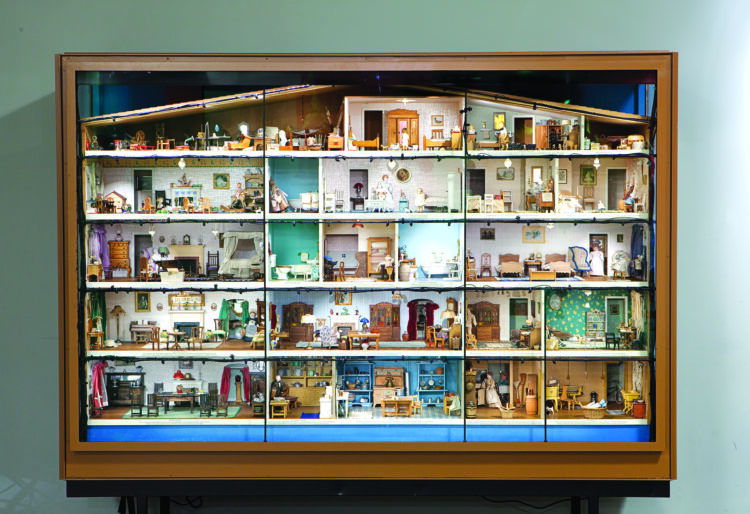 faith bradford feet 5