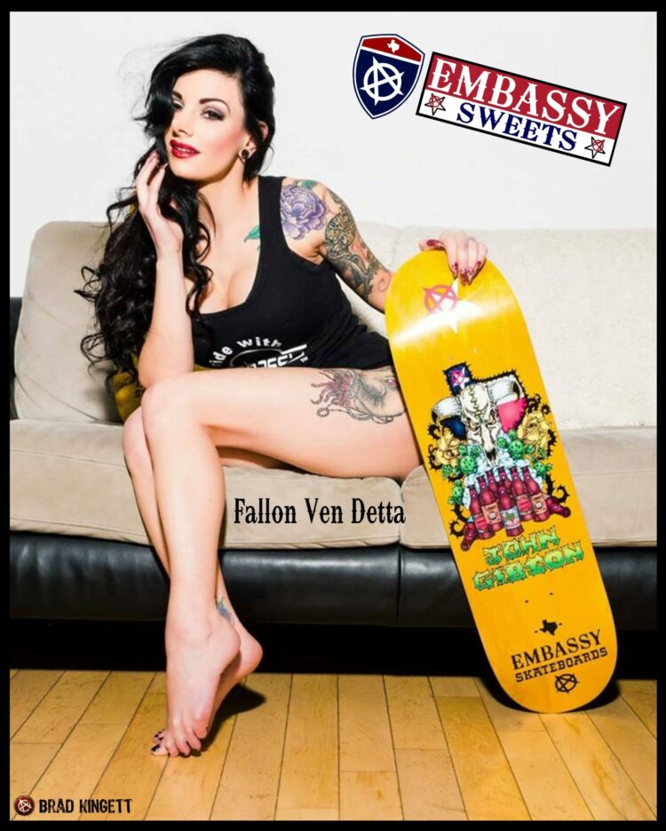 fallon ven detta feet