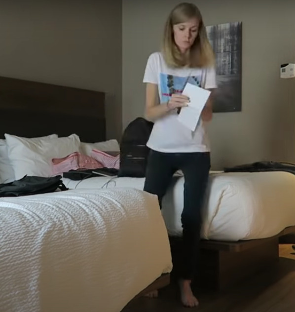 falsesymmetry feet 1