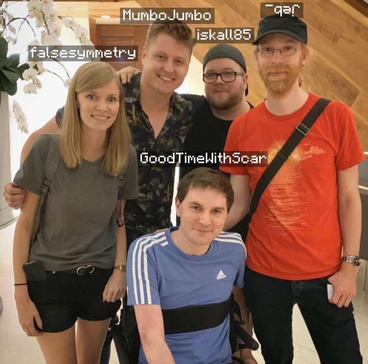 falsesymmetry feet 6