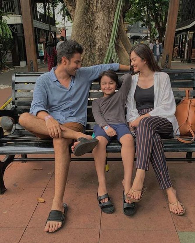 faradilla yoshi feet 6