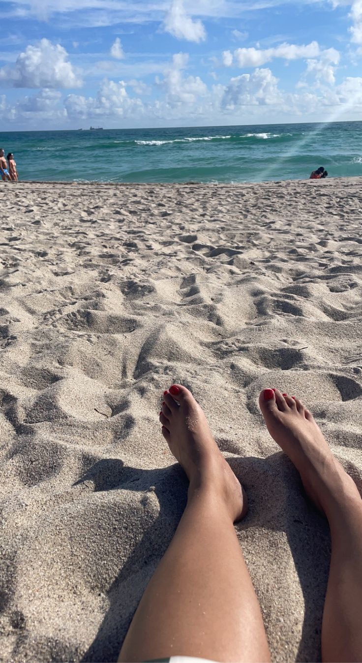 farhin nadhira feet 1