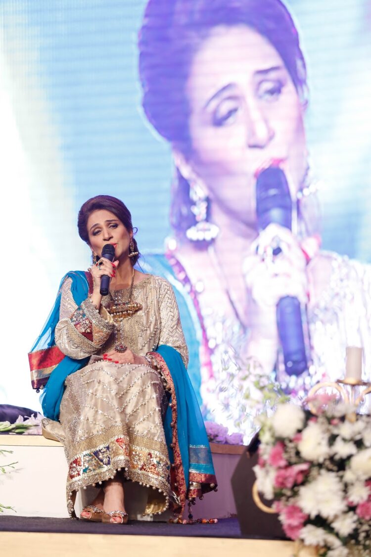 fariha pervez feet 6