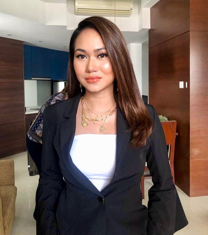 farza rizrose feet 5