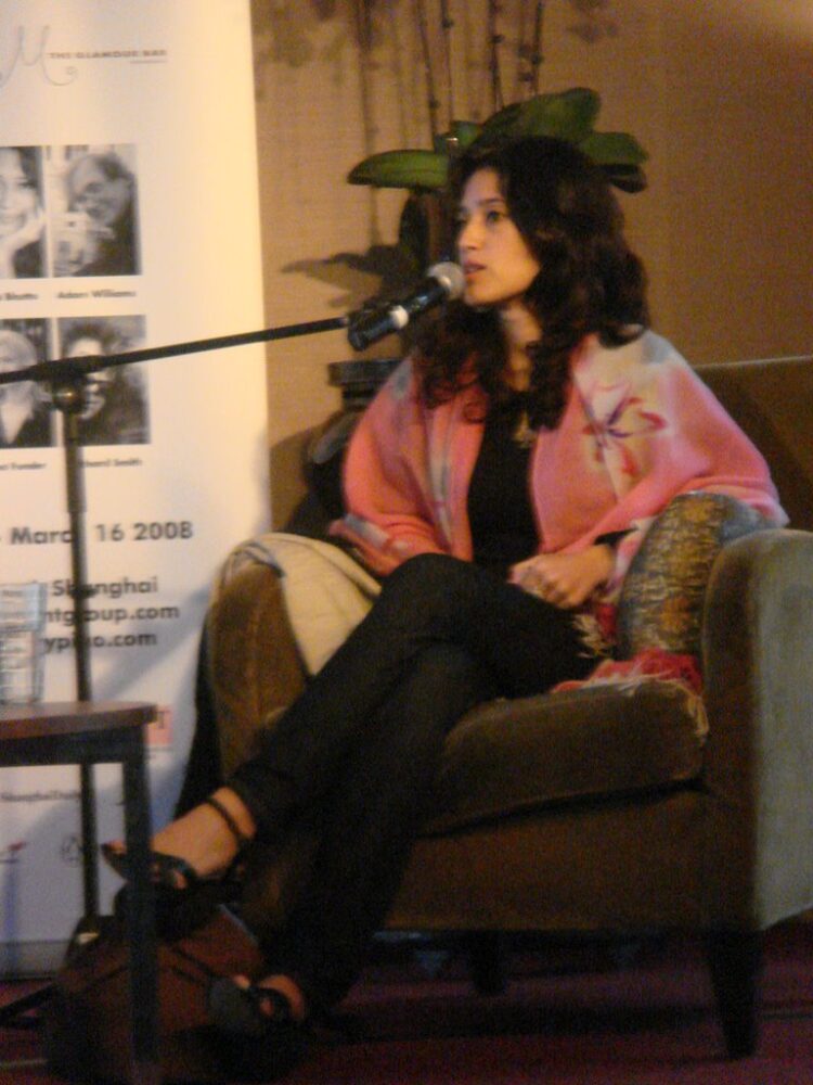 fatima bhutto feet 4