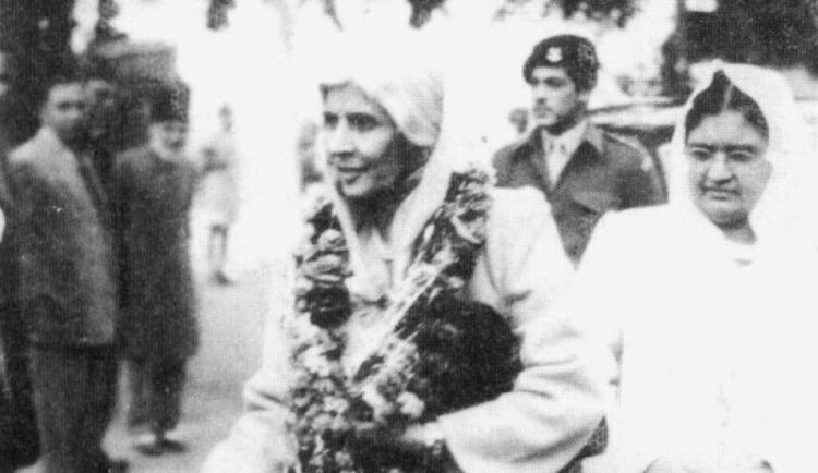 fatima jinnah feet 4