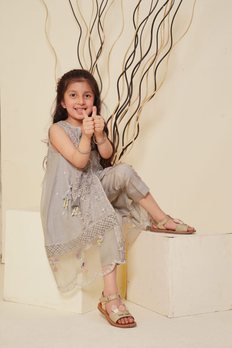 fayza ahmed feet 4 scaled