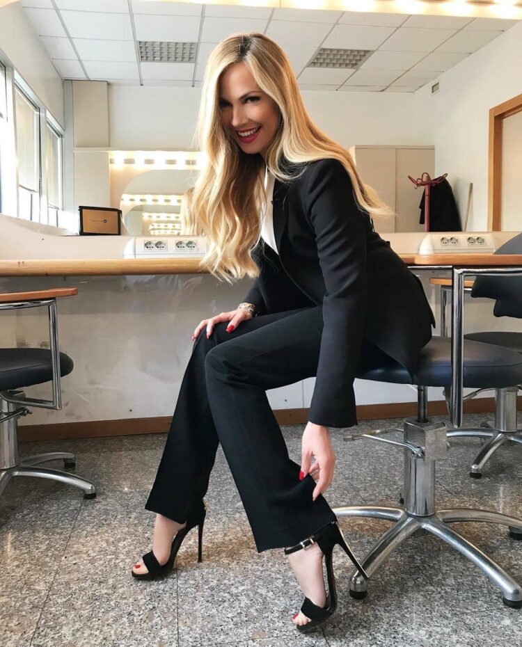 federica panicucci feet 6