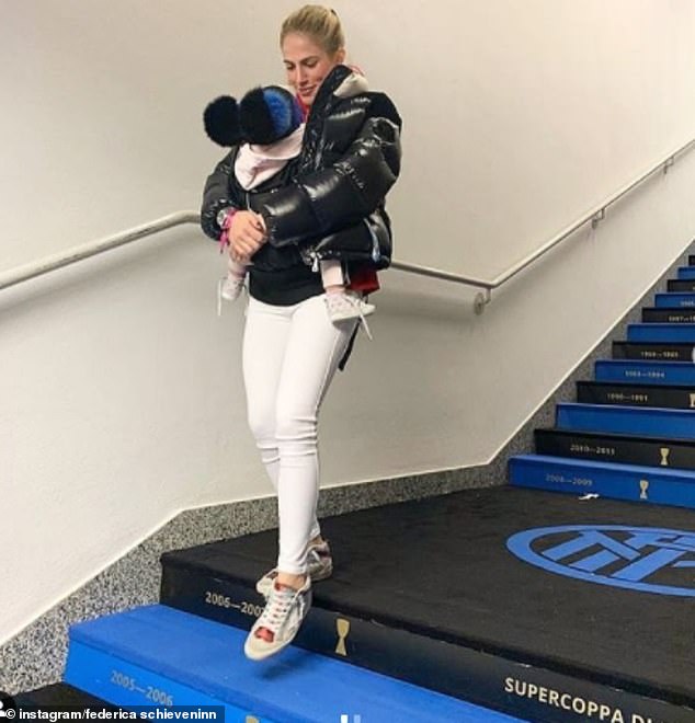 federica schievenin feet 4