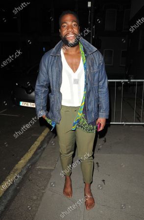 fehinti akinniranye feet 3