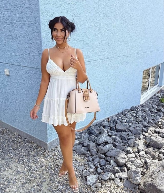 feliccia taskiran feet 1