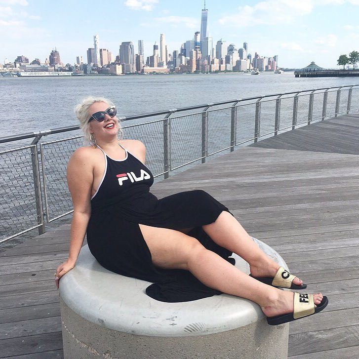 felicity hayward feet 1