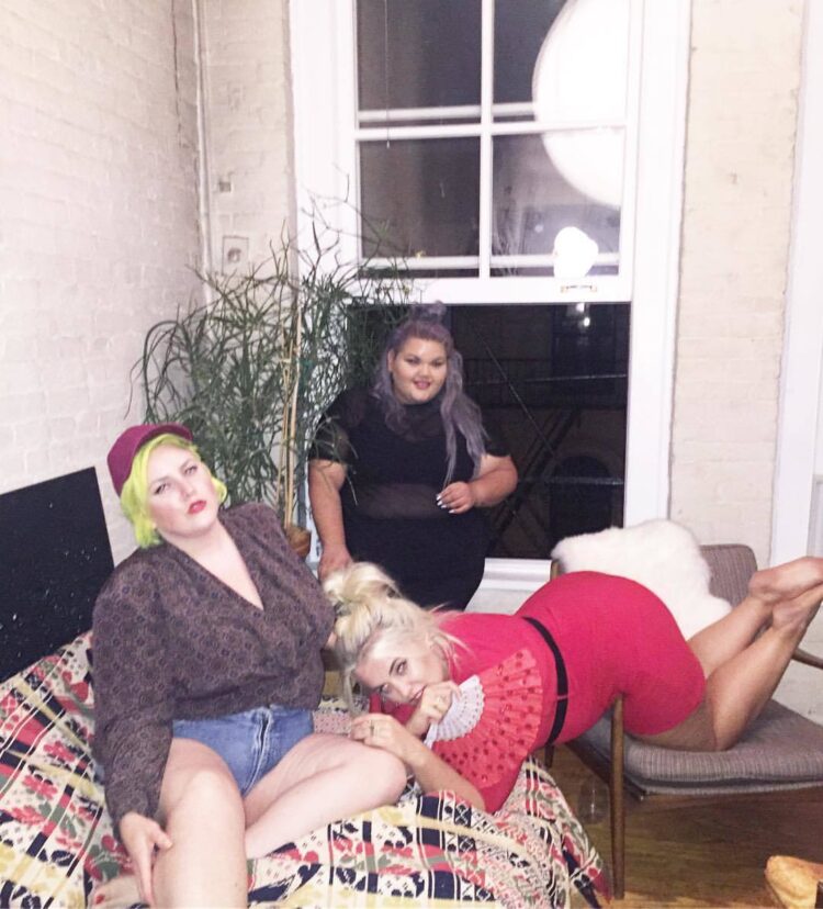 felicity hayward feet 6