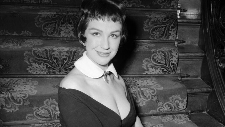 fenella fielding feet 3