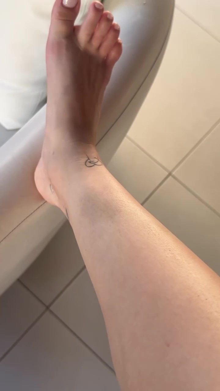 fernanda del rio feet 1