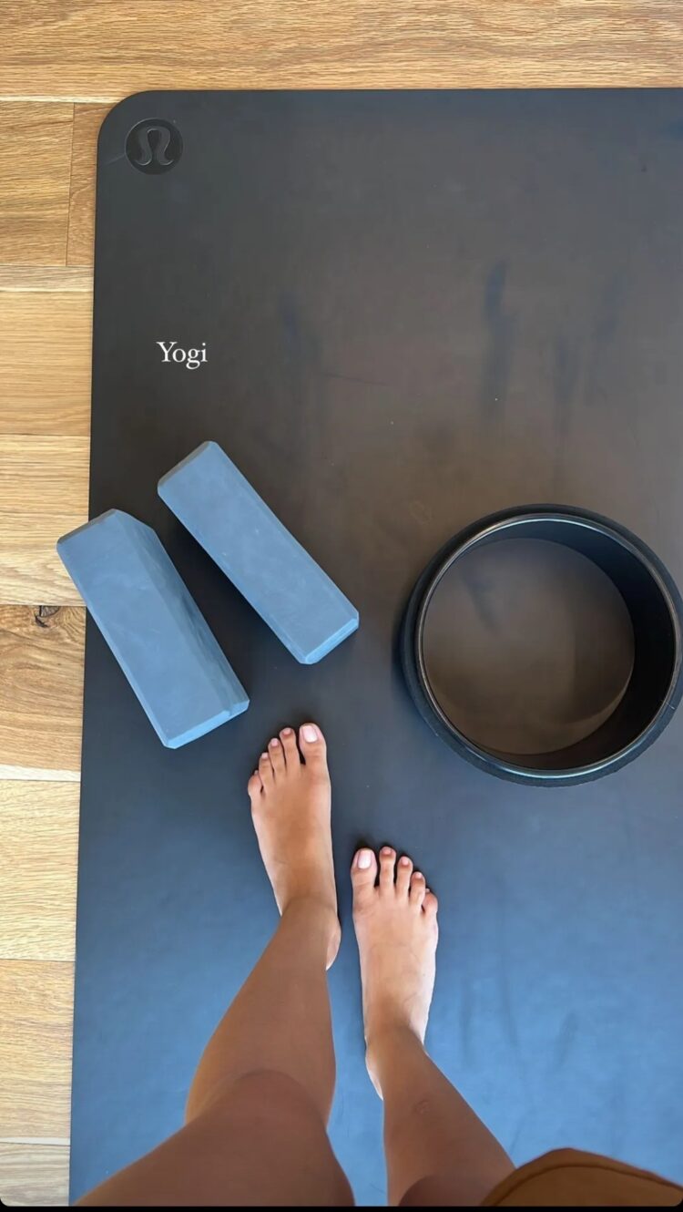 fernanda flores feet 4