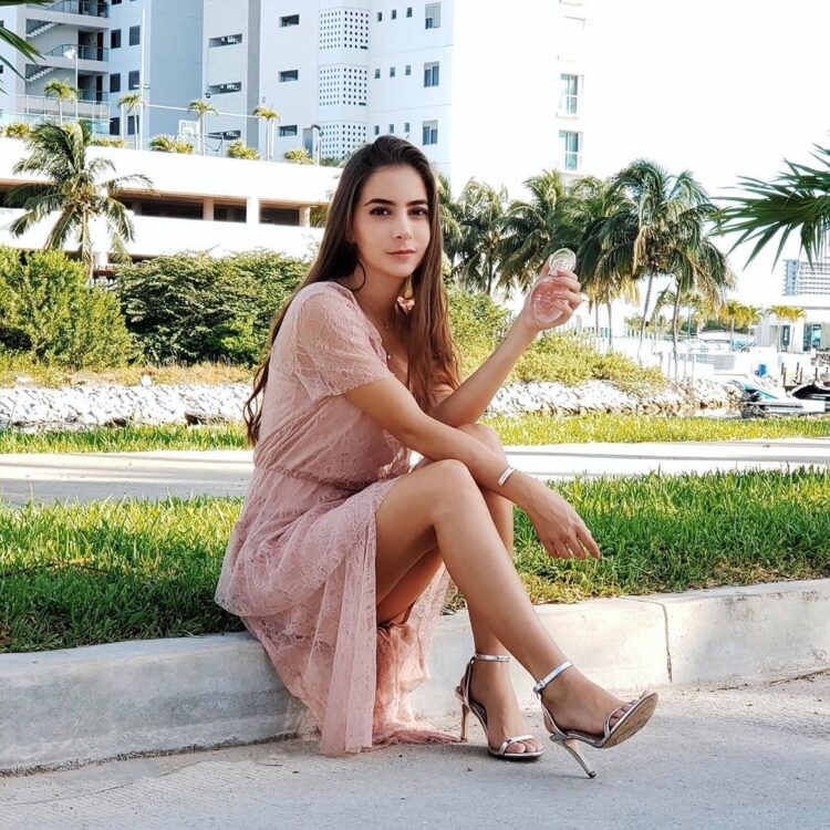 fernanda fuentes feet 4