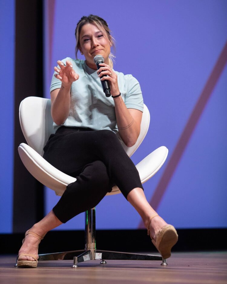 fernanda gentil feet 2