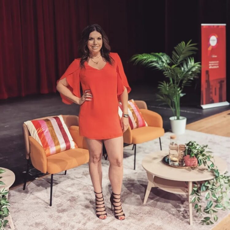 fernanda kelly feet 5