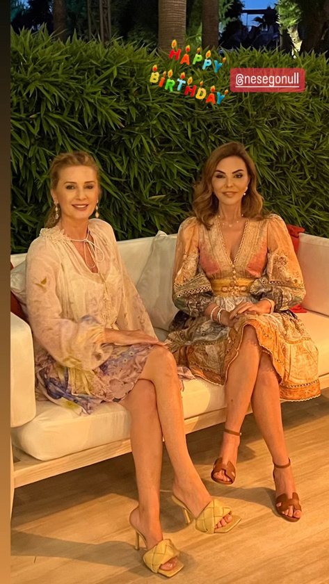 feryal gulman feet 5