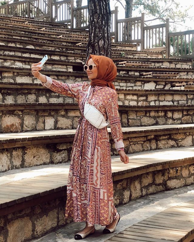 feyza hakyemez feet 5