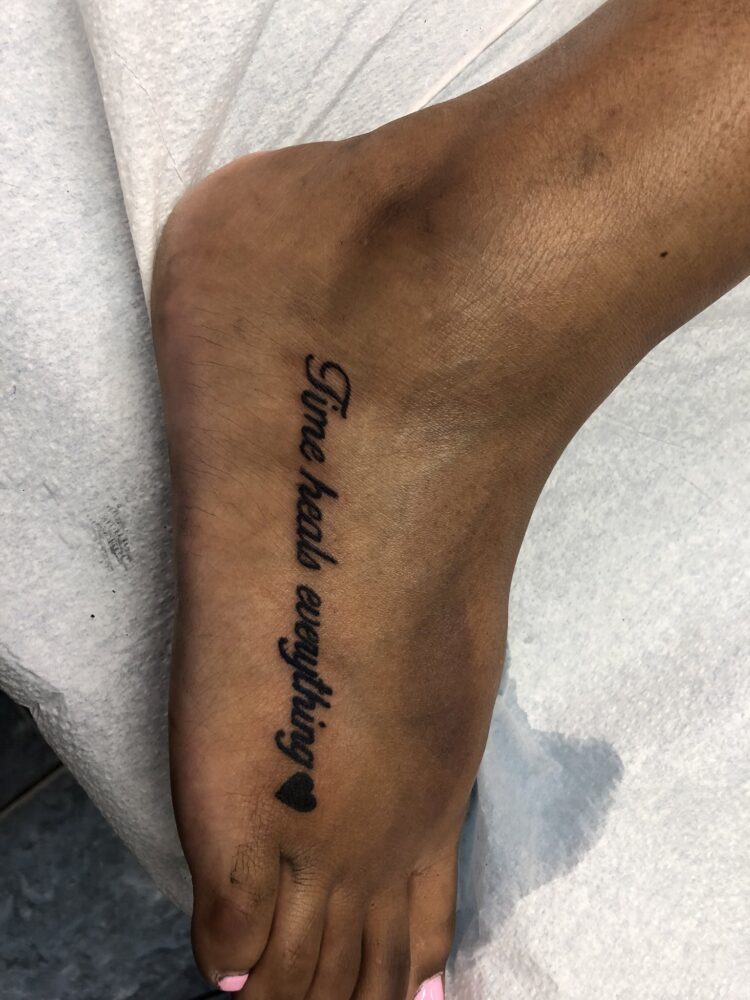 finessa hudgens feet 5