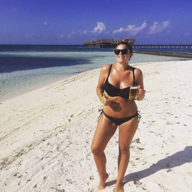 fiona falkiner feet 4