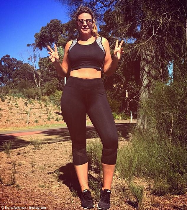 fiona falkiner feet 5