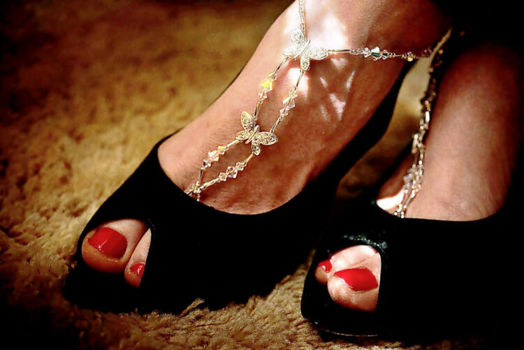 fiona joy hawkins feet 4