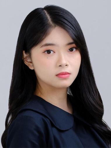 fiony alveria tantri feet 5