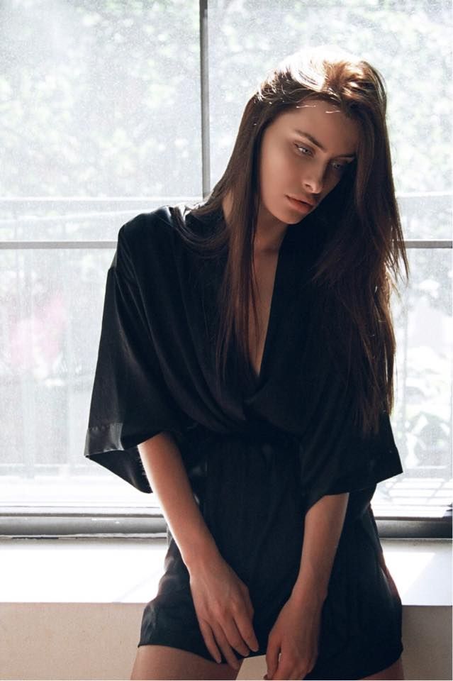 fioralba dizdari feet 5