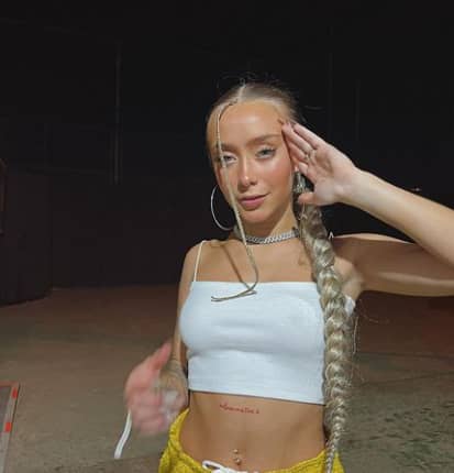 fiorella acosta feet 3