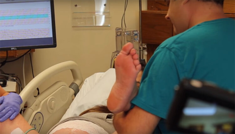 flavia calina feet 2