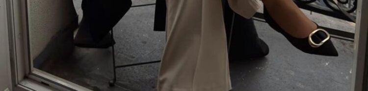 flavia cavasotti feet 3