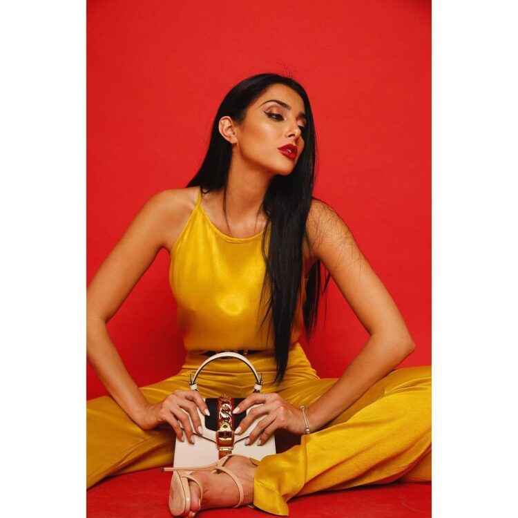 flavia medina feet 3