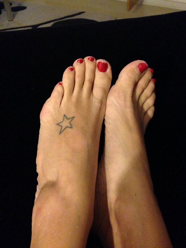 flavia palmiero feet 3