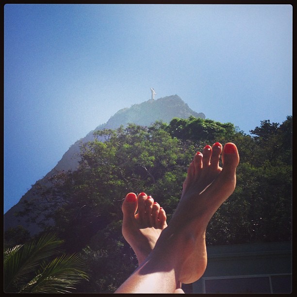 flavia sampaio feet 1