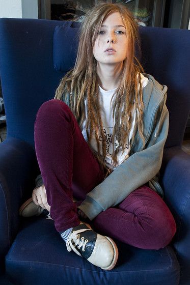 flavia sayuri feet 4