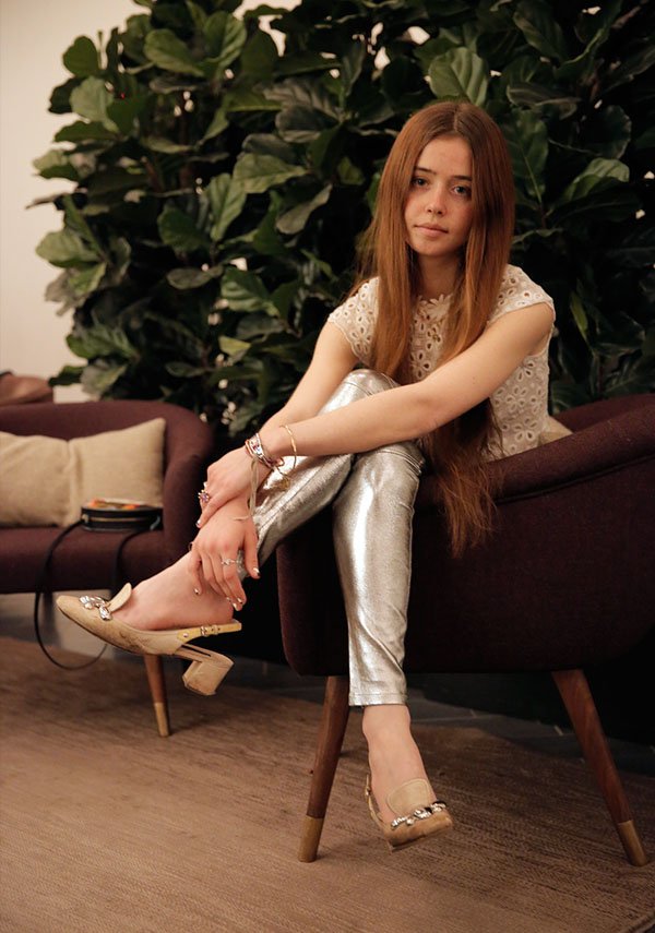 flo morrissey feet 6