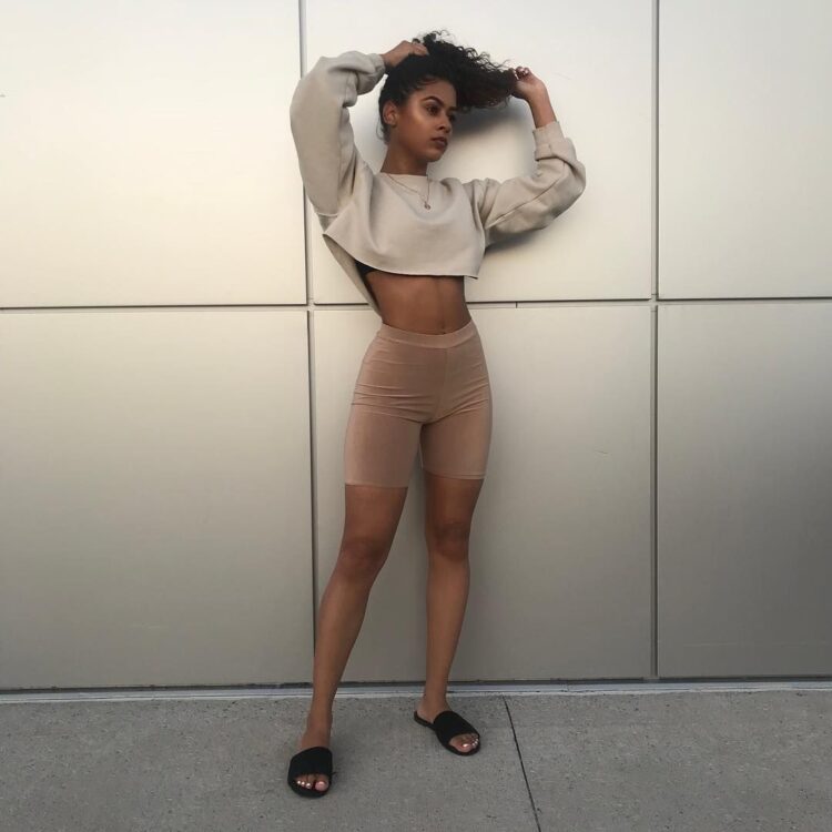 flor de la rosa feet 2