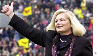 flora brovina feet 3