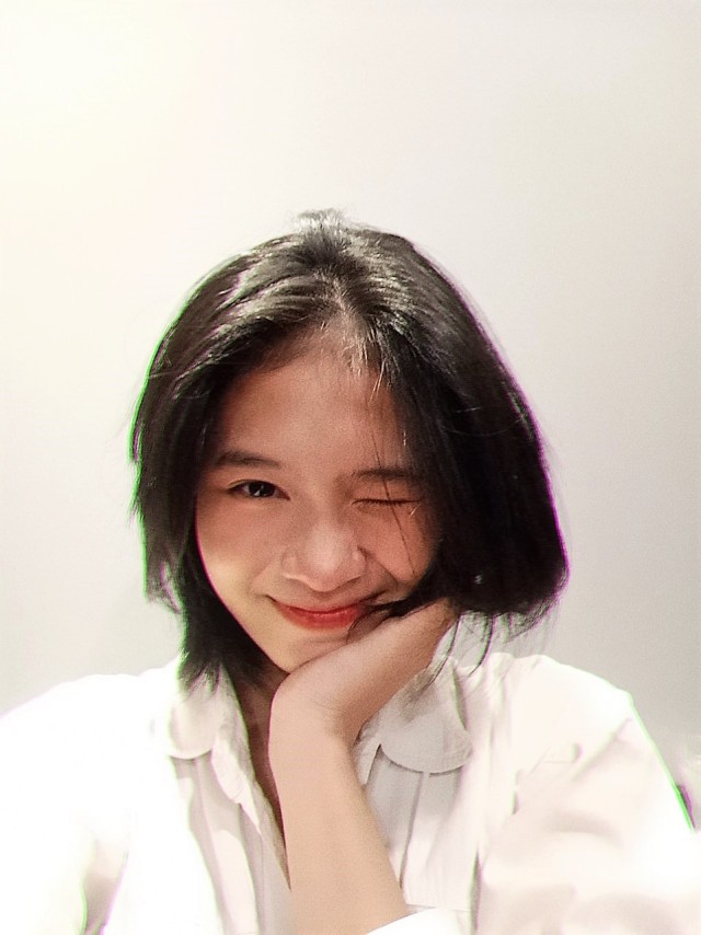 flora shafiqa riyadi feet 4